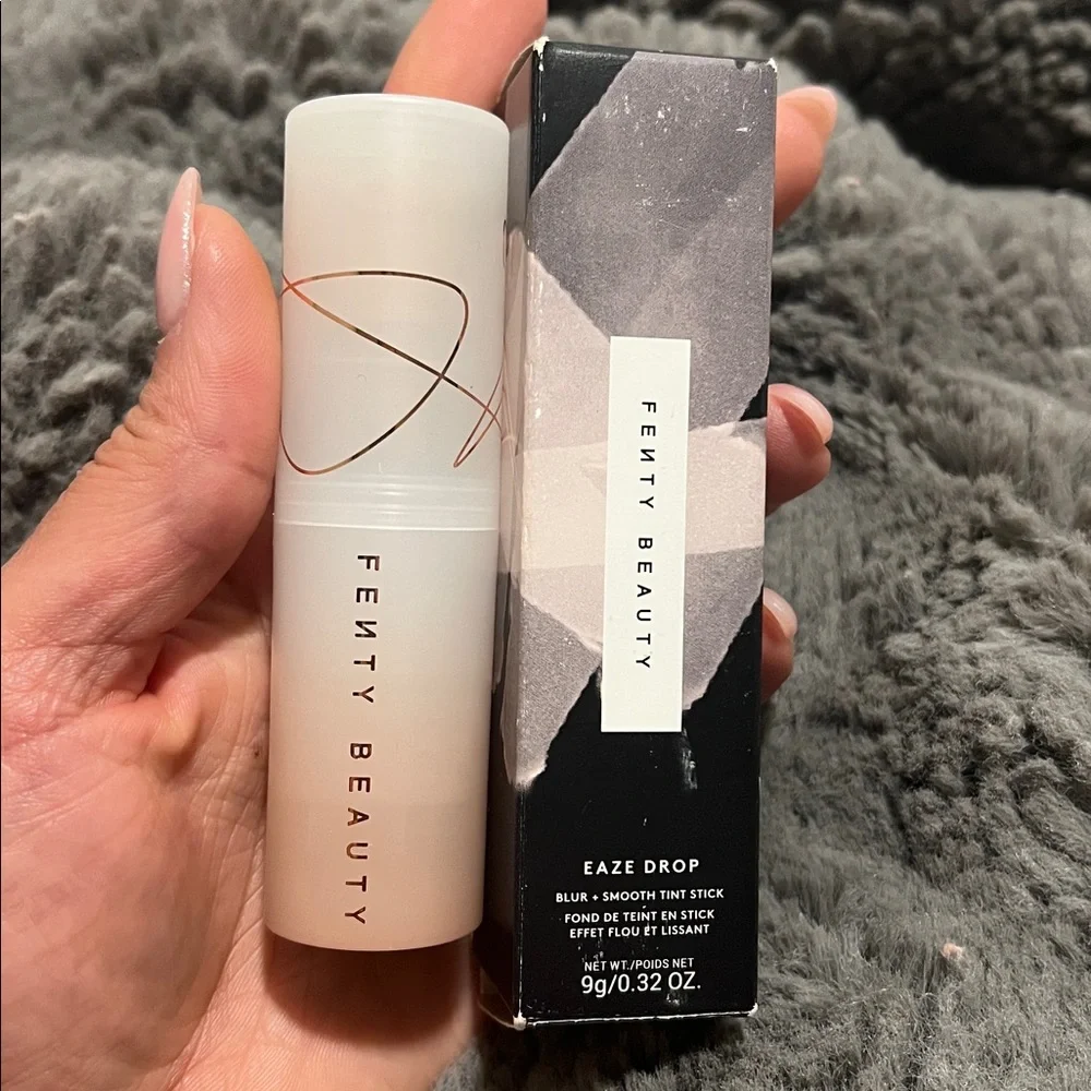 FENTY BEAUTY Eaze Drop Stick Blur + Smooth Tint Stick Foundation